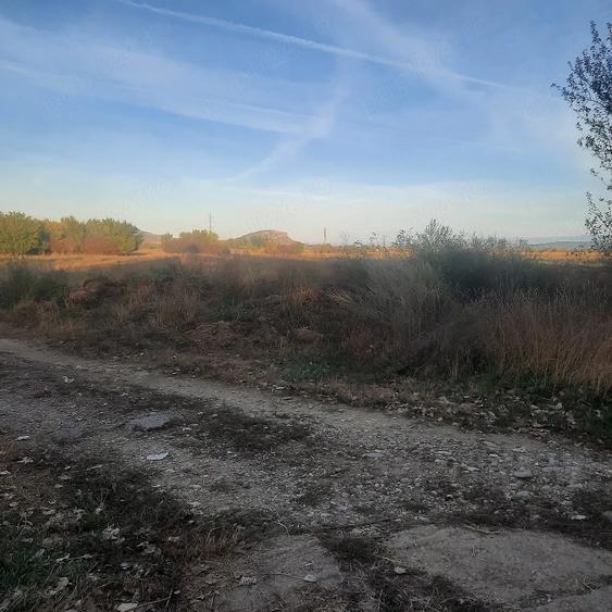 Teren de 7500 mp, în DHS