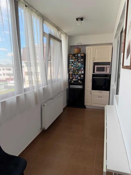 Apartament cu 2 camere decomandat în Roșu