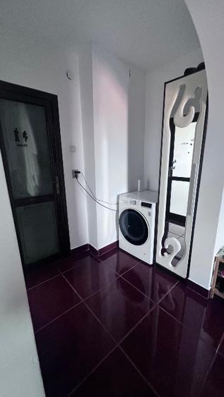 Apartament cu 3 camere decomandat în Aluniș