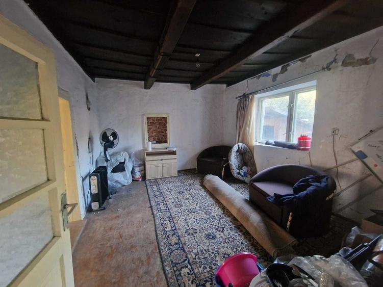 Casă cu 2 camere în Sic