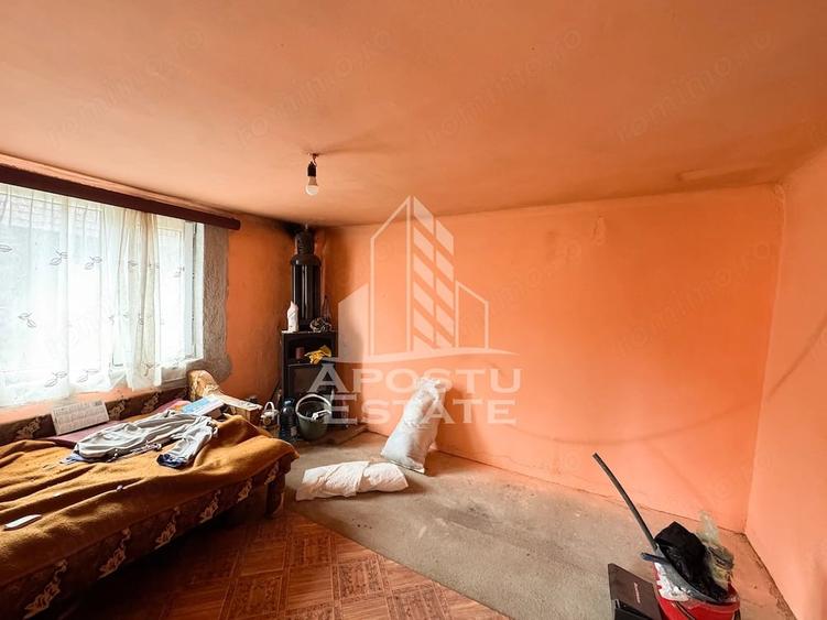 Casă cu 3 camere cu Teren 841 Mp în Răcăștia