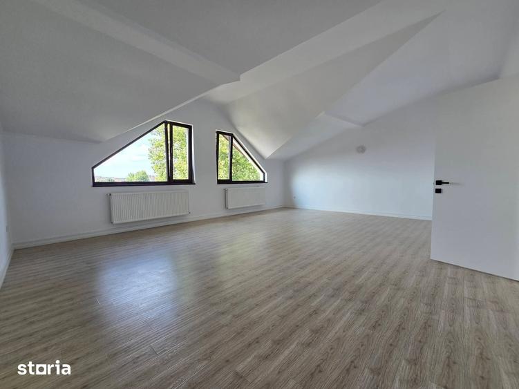 Casă cu 6 camere cu Teren 400 Mp în Nord