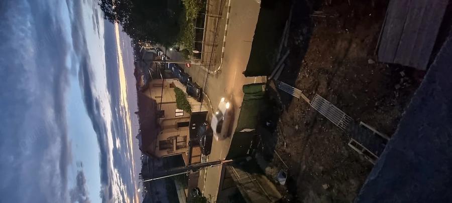 Casă cu Teren 246 Mp în Central