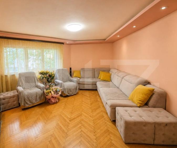 Apartament cu 3 camere semidecomandat, mobilat în Soarelui