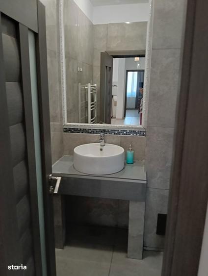 Apartament cu 3 camere decomandat, mobilat în Tomis Plus