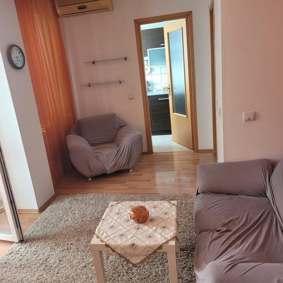 Garsonieră decomandată în Valea Oltului