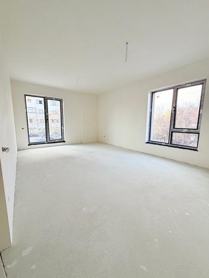 Apartament cu 3 camere decomandat în Băneasa