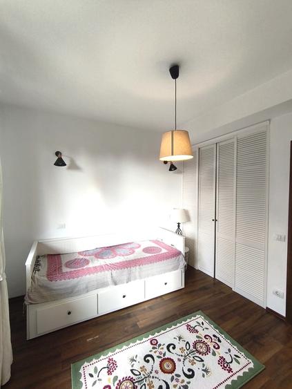 Apartament cu 3 camere decomandat în Pipera