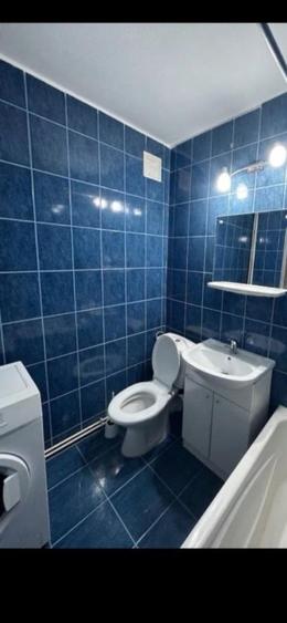 Apartament cu 2 camere decomandat în Tractorul