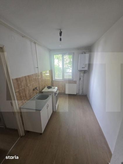 Apartament cu 3 camere decomandat în Sud