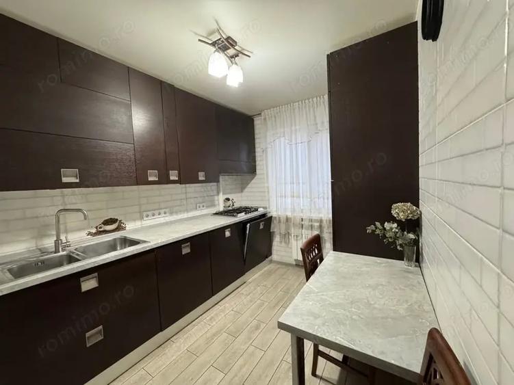 Apartament cu 2 camere decomandat în Gara de Nord