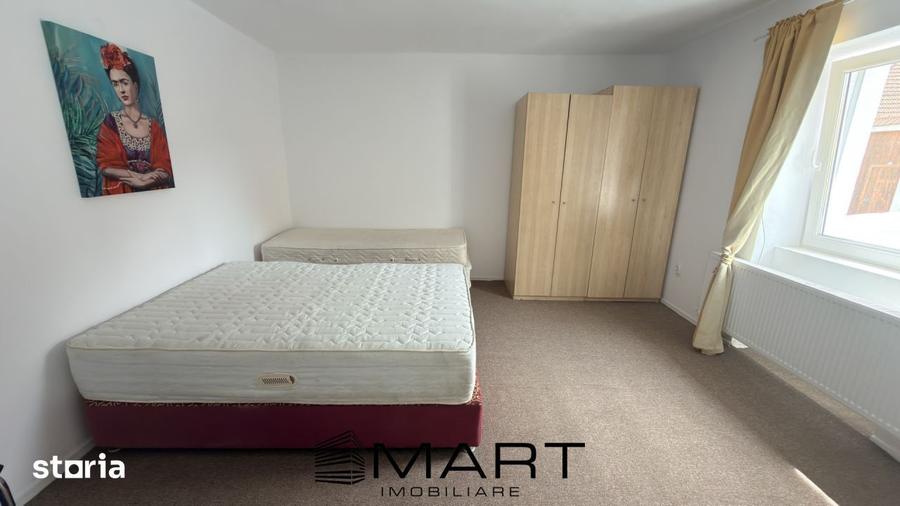 Casă cu 3 camere semidecomandat cu Teren 168 Mp în Central