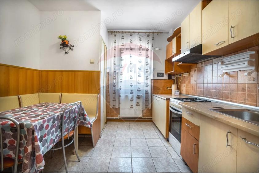 Apartament cu 4 camere de inchiriat |2 BAI | RACADAU| COMISION 0% - 18