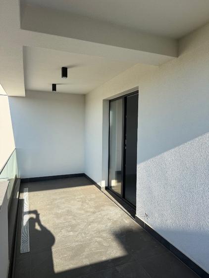 Duplex cu 4 camere cu Canalizare în Dumbrăvița