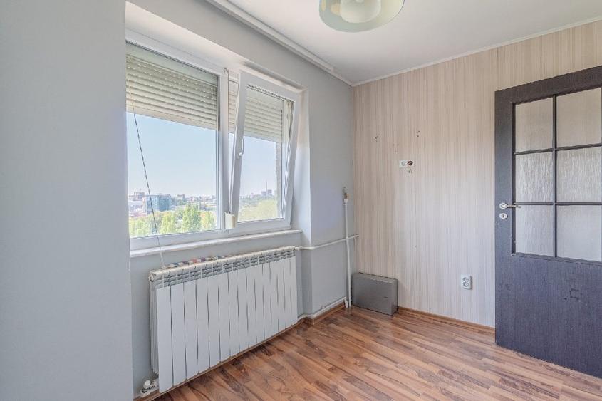 Apartament cu 3 camere semidecomandat în Cazino