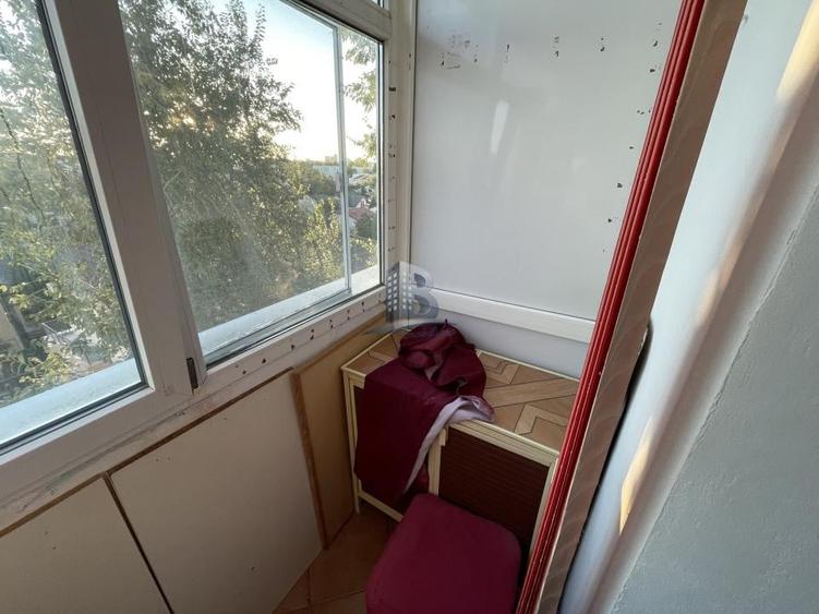 Apartament cu 2 camere decomandat, mobilat în Tei