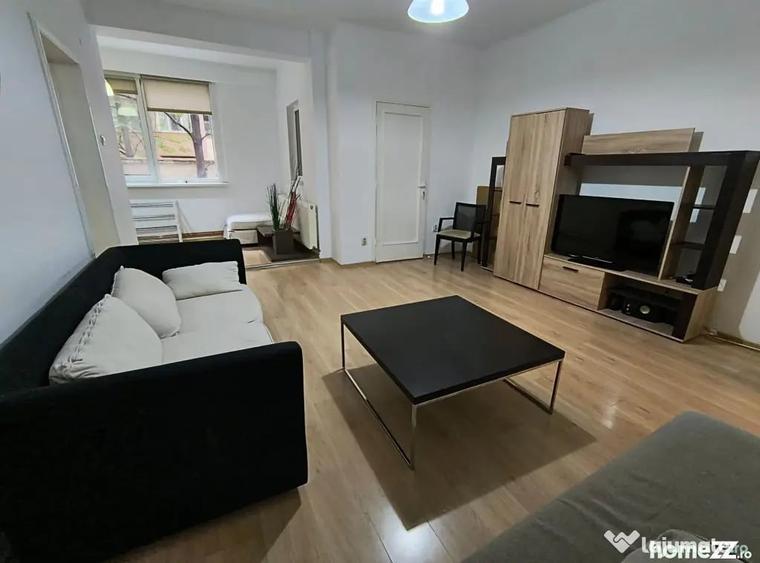 Apartament cu 2 camere semidecomandat în Sala Palatului