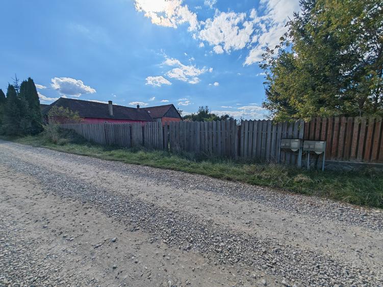 Teren Construcții intravilan de 2400 mp, în Lunca Mărcușului