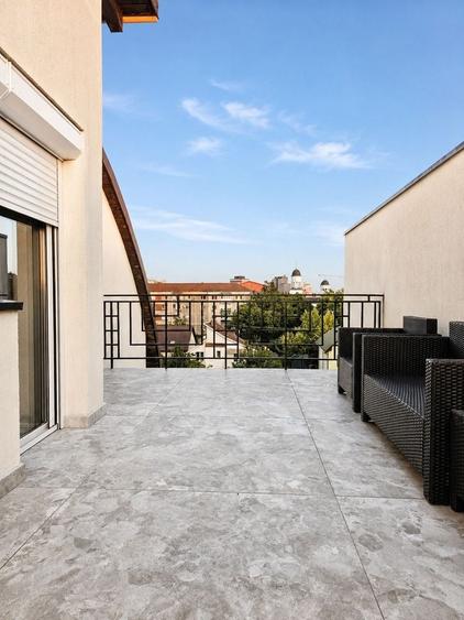 Apartament cu 3 camere, mobilat în Aradului
