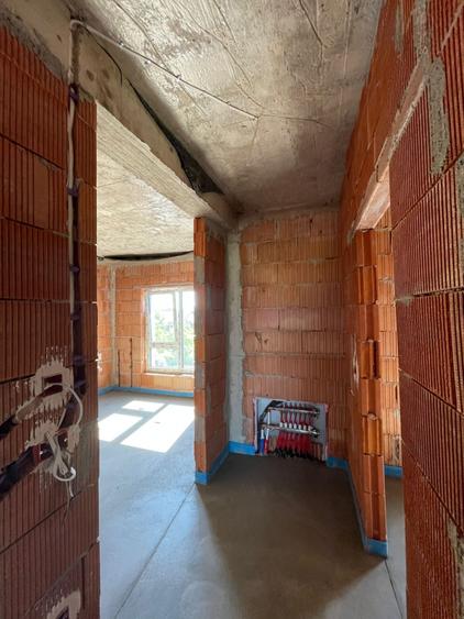 Duplex cu 5 camere cu Canalizare în Moșnița Nouă