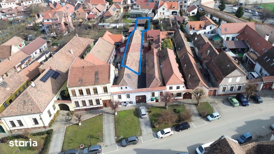 Casă cu 4 camere cu Teren 332 Mp în Ultracentral