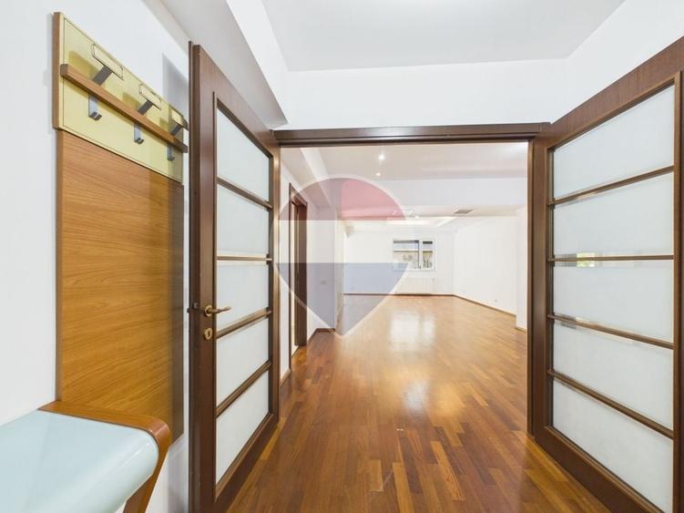 Apartament cu 3 camere decomandat, mobilat în Șoseaua Nordului