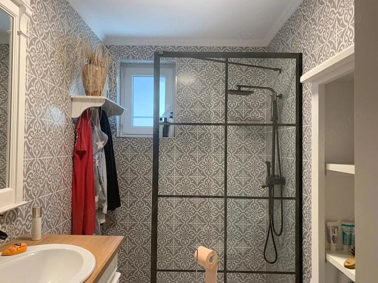 Casă cu Teren 250 Mp în Central