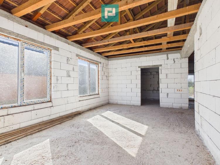 Casă individuală cu 3 camere cu Teren 1481 Mp în Șimand