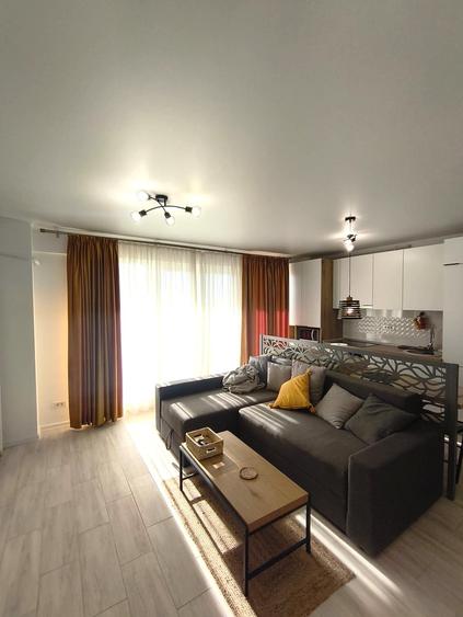Apartament cu 2 camere decomandat în Parcul Carol