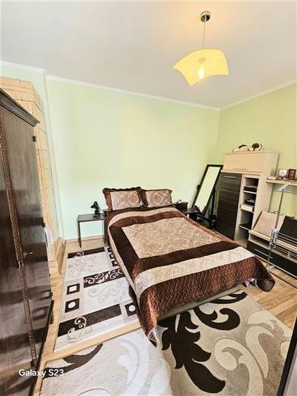 Casă individuală cu 5 camere cu Canalizare în Ultracentral