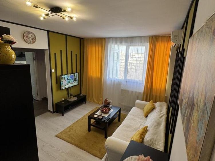 Apartament cu 2 camere semidecomandat, mobilat în 1 Mai