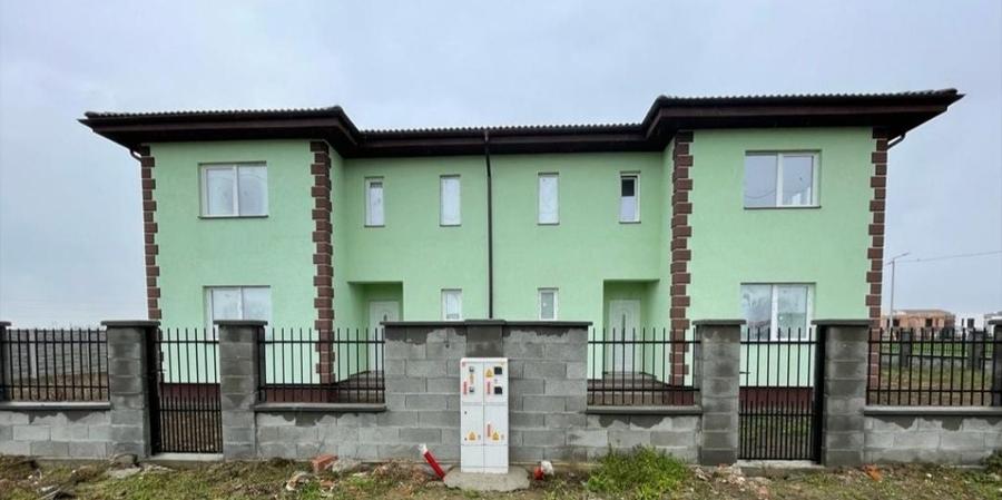 Casă cu 4 camere în Giroc