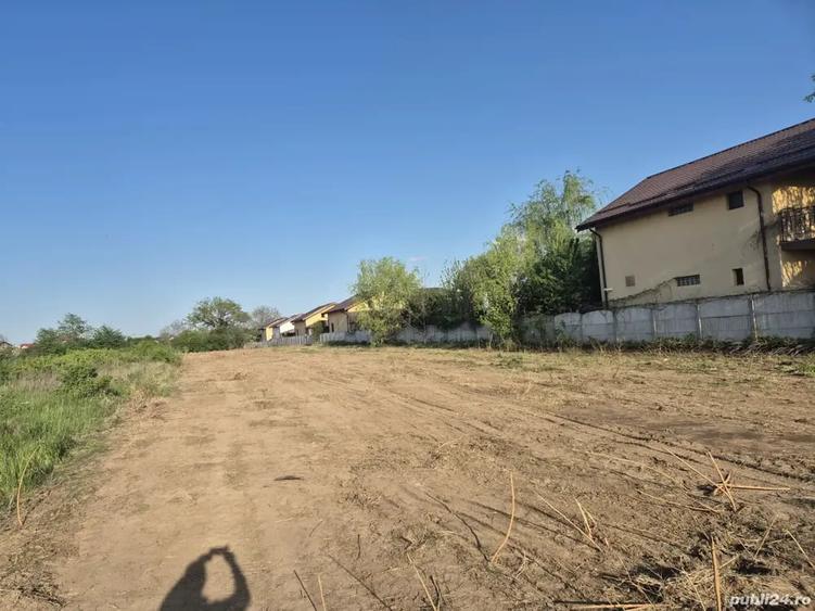 Teren de 400 mp, în Săbăreni