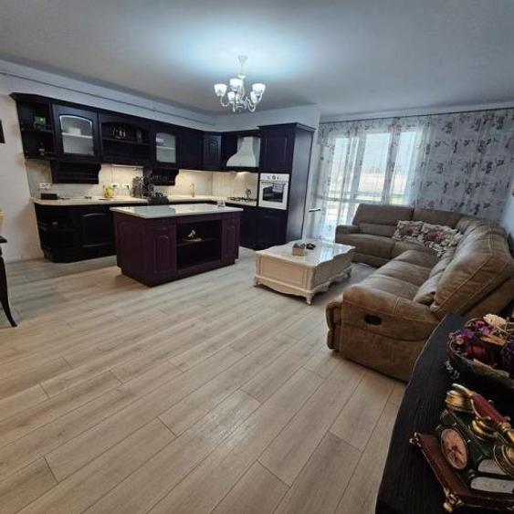 Apartament cu 3 camere decomandat, mobilat în Burdujeni