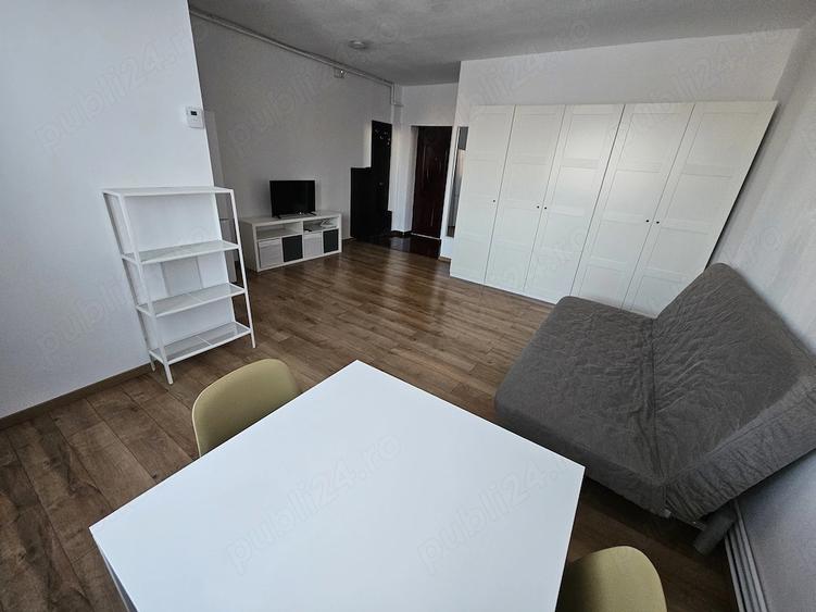 Garsonieră decomandată în Vitan