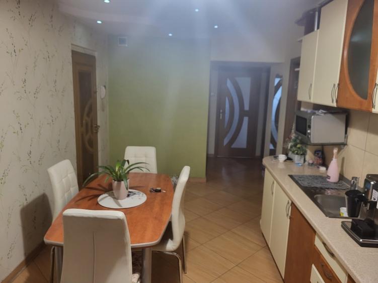 Apartament cu 3 camere decomandat în Mărăști