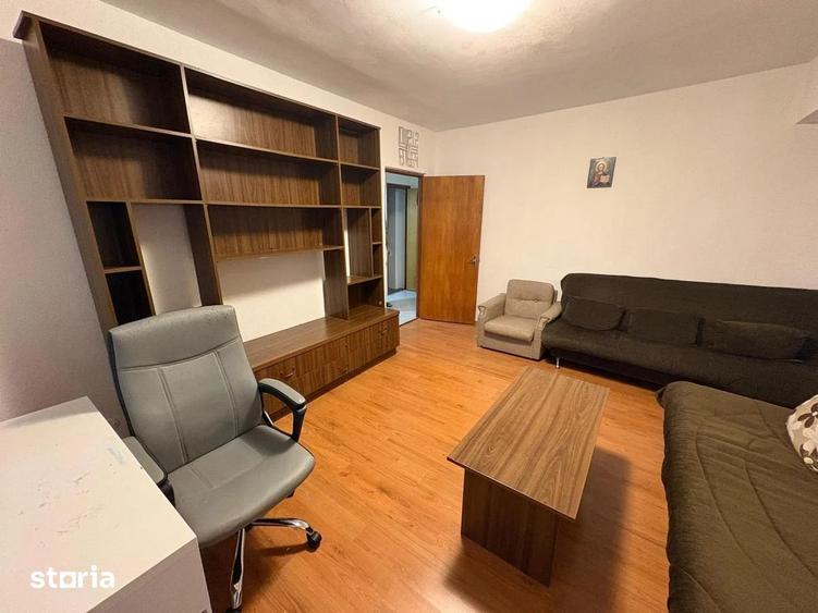Apartament cu 3 camere decomandat în Grivița
