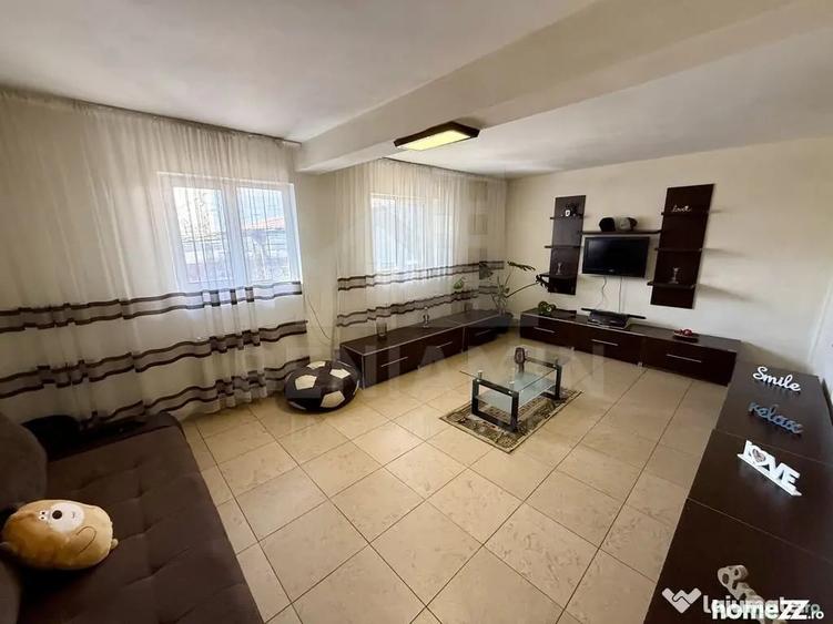 Casă cu 5 camere cu Teren 214 Mp în Central