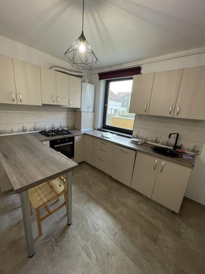 Apartament cu 2 camere semidecomandat, mobilat în Braytim
