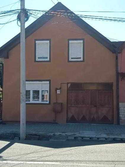 Casă cu Teren 356 Mp în Central