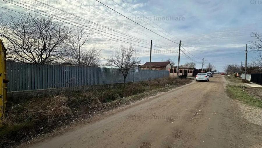 Teren intravilan de 2000 mp, în Lacu Sărat