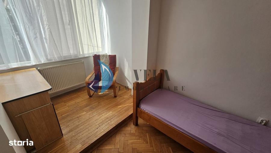 Apartament cu 3 camere decomandat în Cornișa