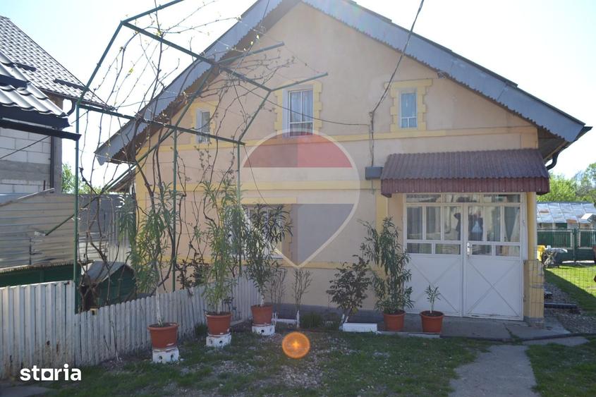 Casă cu 5 camere cu Teren 1842 Mp în Teiș