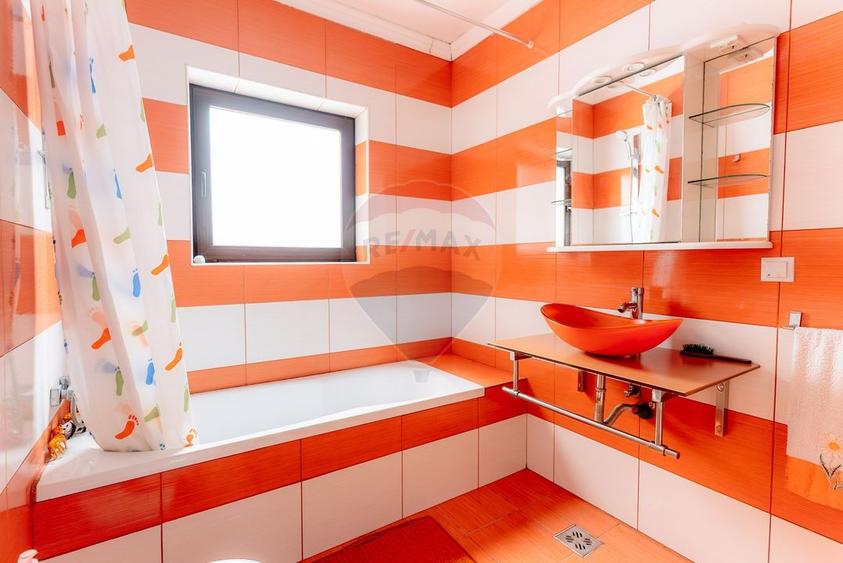 Casă individuală cu 5 camere cu Teren 1240 Mp în Băbana