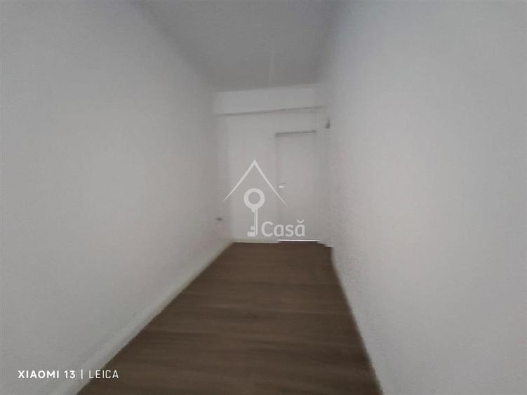 Apartament cu 3 camere decomandat în Berceni