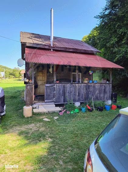 Casă cu 5 camere cu Teren 2000 Mp în Mărgău