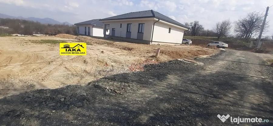 Casă cu 3 camere cu Teren 550 Mp în Satu Nou de Jos