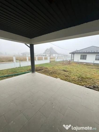 Casă cu 4 camere cu Teren 600 Mp în Satu Nou de Jos