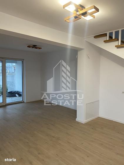 Duplex cu finisari de lux in cartier rezidential Remetea Mare,Bucovat - 2