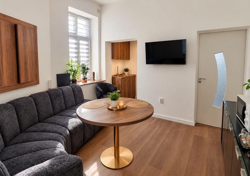 Apartament cu 5 camere decomandat în Pache Protopopescu